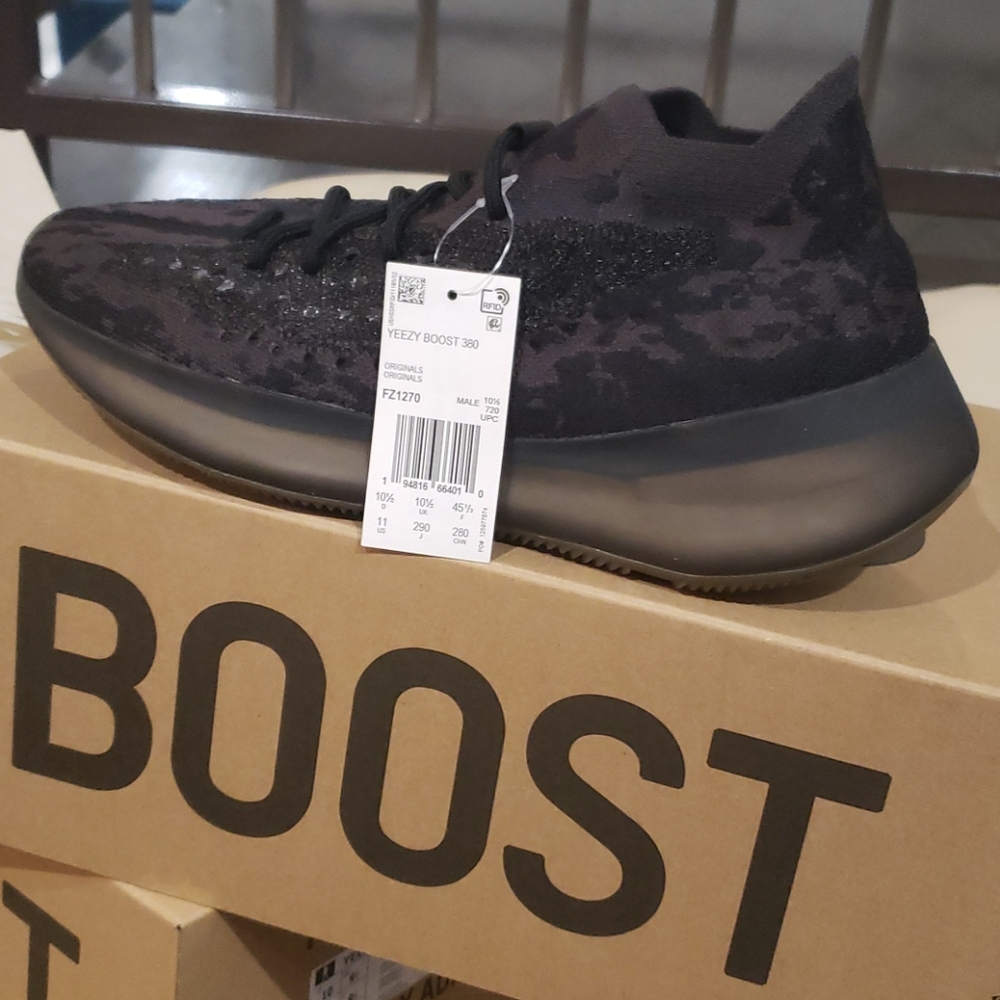 Yeezy Boost 380 - Adidas